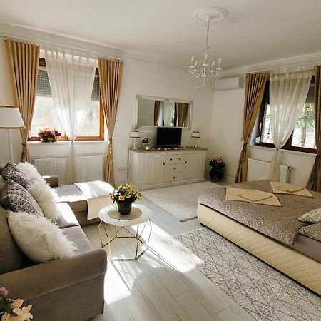 Patak Apartman Еґер Екстер'єр фото