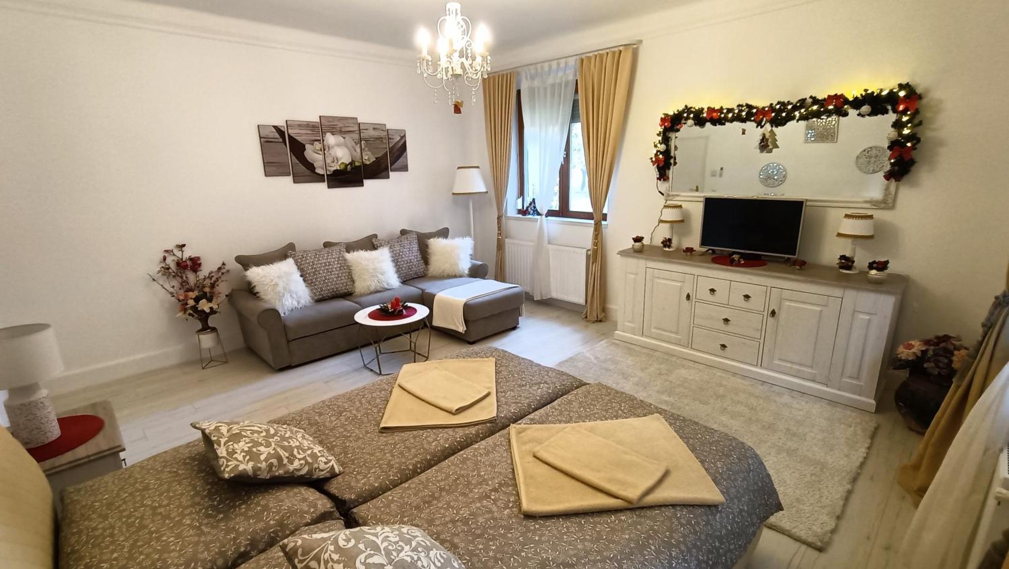 Patak Apartman Еґер Екстер'єр фото