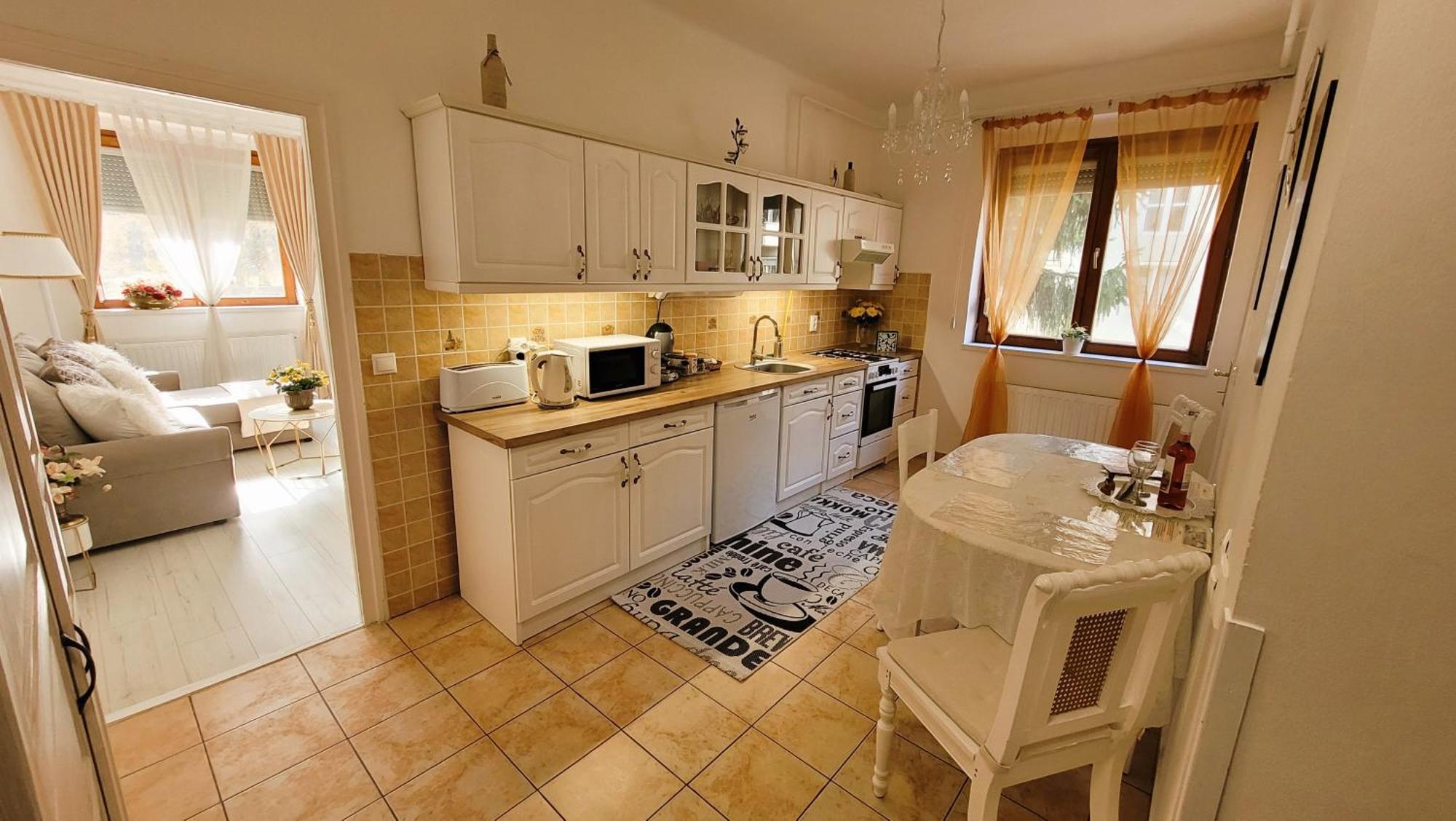Patak Apartman Еґер Екстер'єр фото